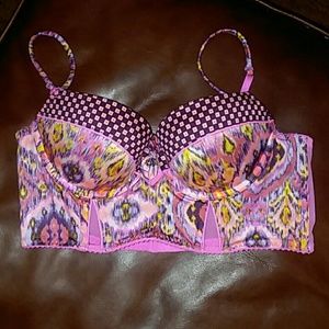 VS  Bra 34b